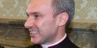 Pedopornografia: 5 anni di reclusione a monsignor Capella