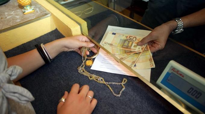 Come ottenere facilmente del denaro rivolgendosi ad un compro oro