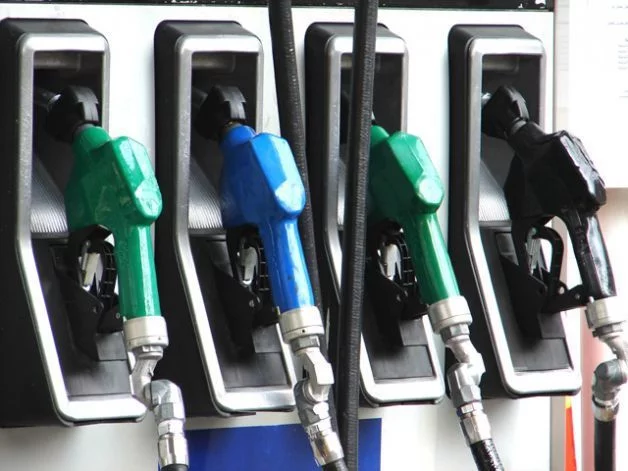 Aumento carburante: dal 1 marzo sale il prezzo benzina di diesel e verde