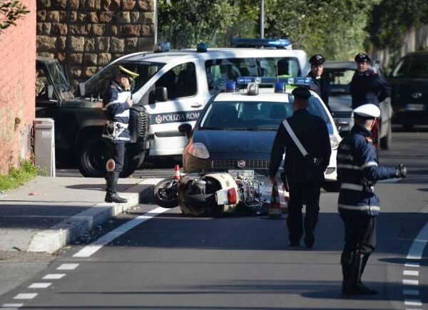 Lo showman Fiorello ricoverato in codice rosso