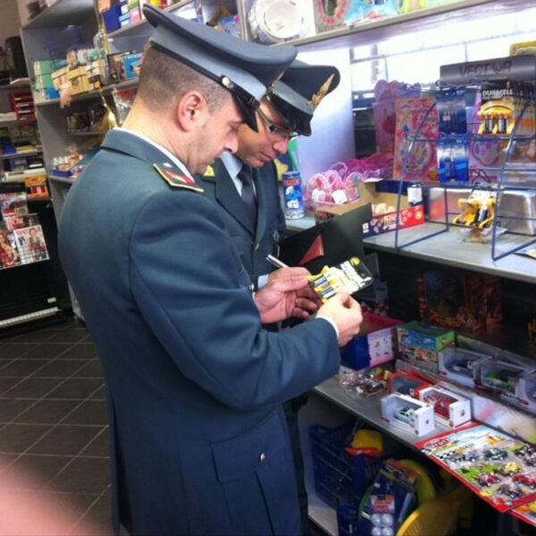 Carrieri come Gaber:"Io non mi sento italiano ma per fortuna o purtroppo lo sono"