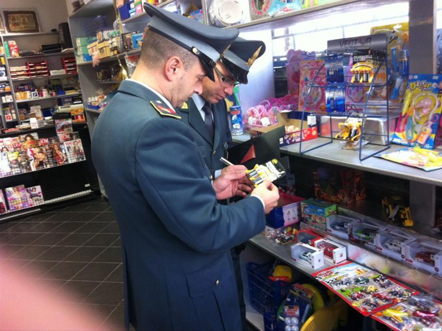 Carrieri come Gaber:"Io non mi sento italiano ma per fortuna o purtroppo lo sono"