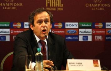 Platini boccia la moviola in campo