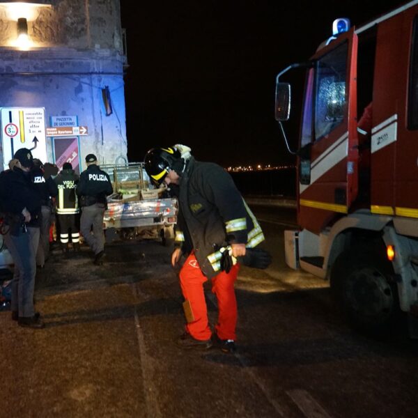 Taranto - Alcool e droga e finisce contro un muro (Foto)