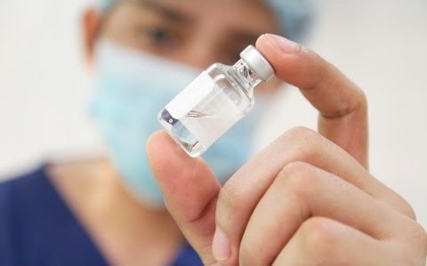 Morbillo: “Se ti vaccini ti favoriamo”