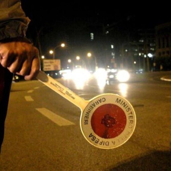 Napoli: ragazzo 17 enne ucciso per errore da un carabiniere perchè non si ferma all'alt