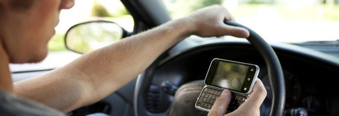 Incidenti stradali: aumentano i morti a causa dello smartphone