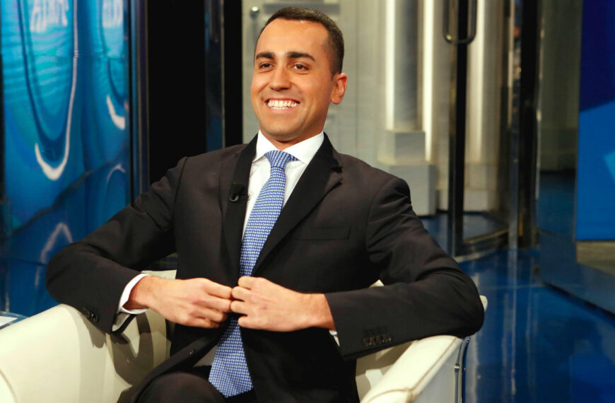Di Maio: Sandro Russo è il primo furbetto del rdc!