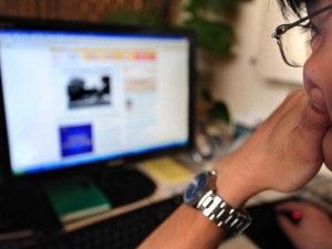 Vede porno sul lavoro: Cassazione reintegra operaio Fiat