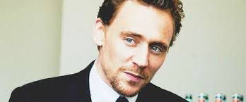 Dal perfido Loki al cantante Hank Williams. Vi presentiamo Tom Hiddleston