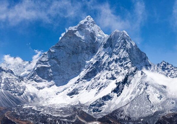 Valanga su Himalaya: tre morti e sette dispersi