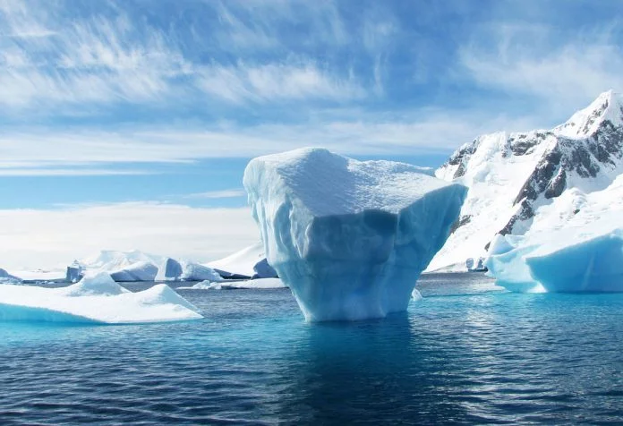 Ricongelare gli iceberg sull'Artico
