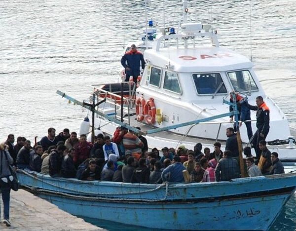 Reggio Calabria: sbarcano oltre 800 immigrati