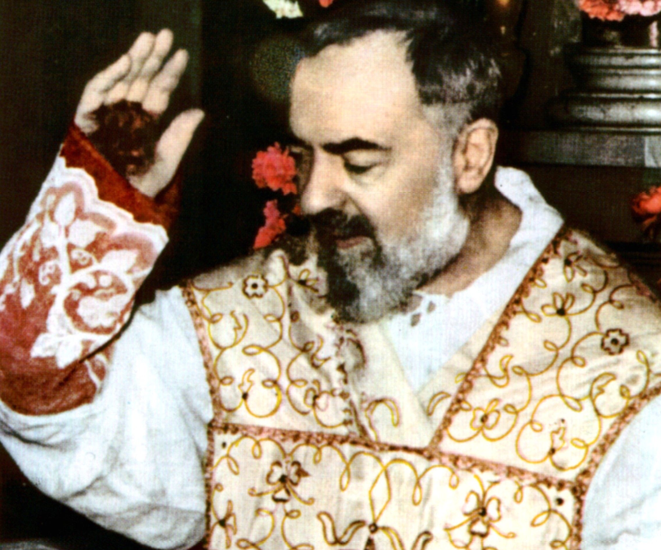 Padre Pio stimmate