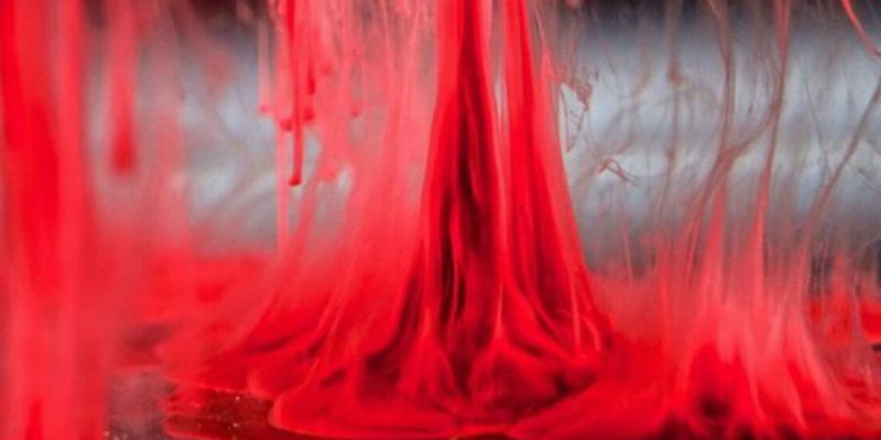 Sava - Chiazza di sangue nei pressi della Chiesa (Foto)