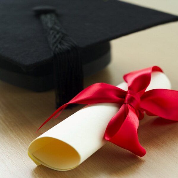 Albania chiude atenei: no al traffico di lauree