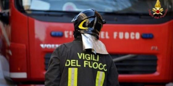 Incendio a Napoli: muore un'anziana nel suo appartamento