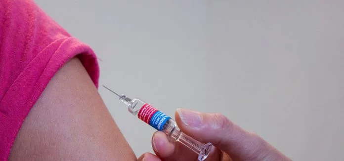 Bimba non vaccinata contrae tetano