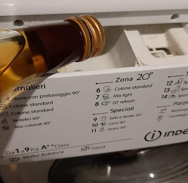 Aceto vaschetta lavatrice