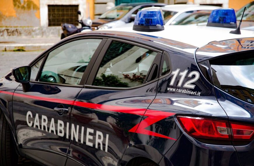 Carabinieri rubano 11.000 euro ad uno spacciatore