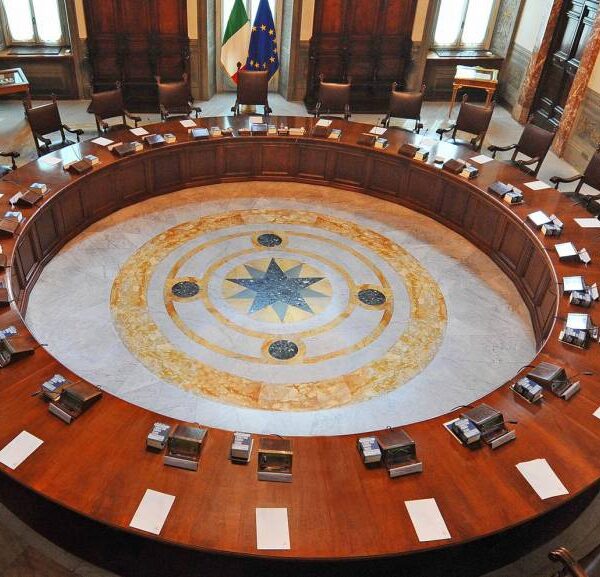 La ministra Lamorgese positiva al Covid, ecco gli…