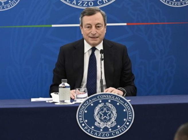Mario Draghi: "Prenoterò a breve vaccinazione AstraZeneca ...