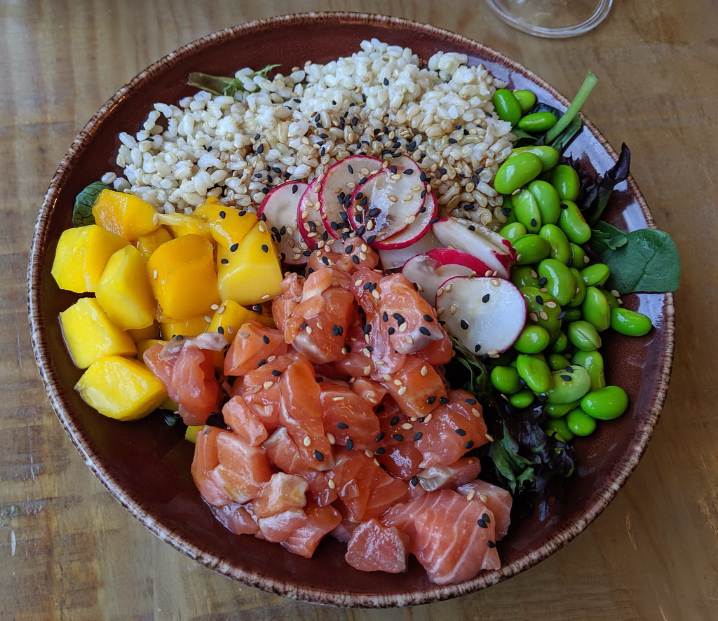 Il Poke fa ingrassare oppure no ? La ricetta e le calorie Quotidianpost