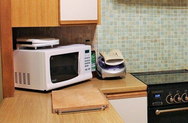 Microonde: 11 cibi che non vanno cucinati al suo interno