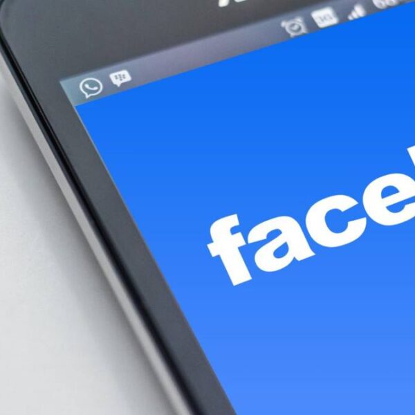 Facebook test 5 profili utente