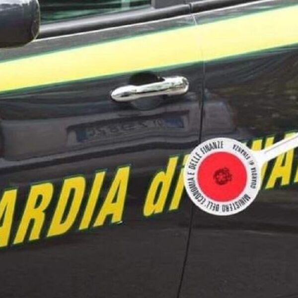 Pistoia, maresciallo della Gdf si suicida: 'Forte tensione emotiva'