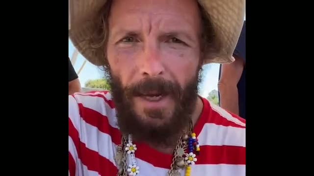 Jovanotti difende il Jova Beach Party e replica all’accuse sul lavoro in nero: ecco la verità
