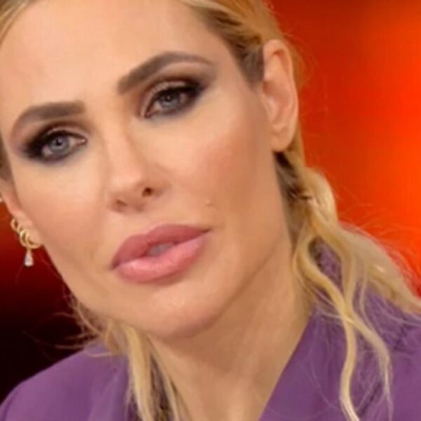 Ilary Blasi rompe il silenzio: Tira aria di&hellip;