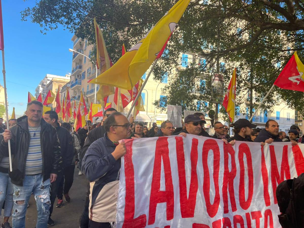 Percettori Rdc in protesta a Palermo