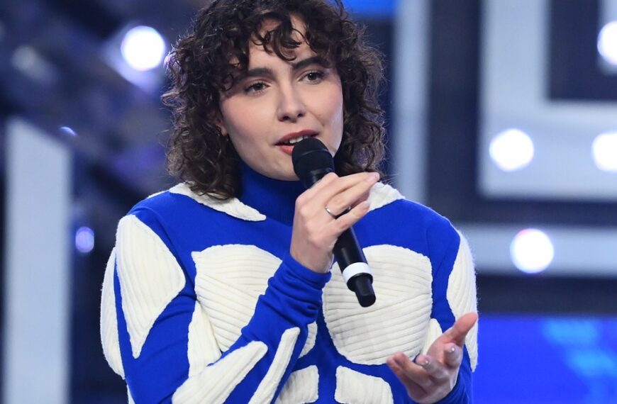 Madame rompe il silenzio: Non ho fatto il vaccino, Sanremo in bilico