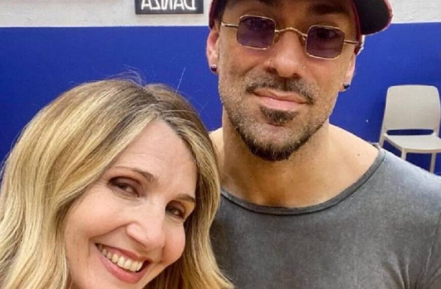 Emanuel Lo e il bacio a Lorella Cuccarini: “Ero in ansia totale”