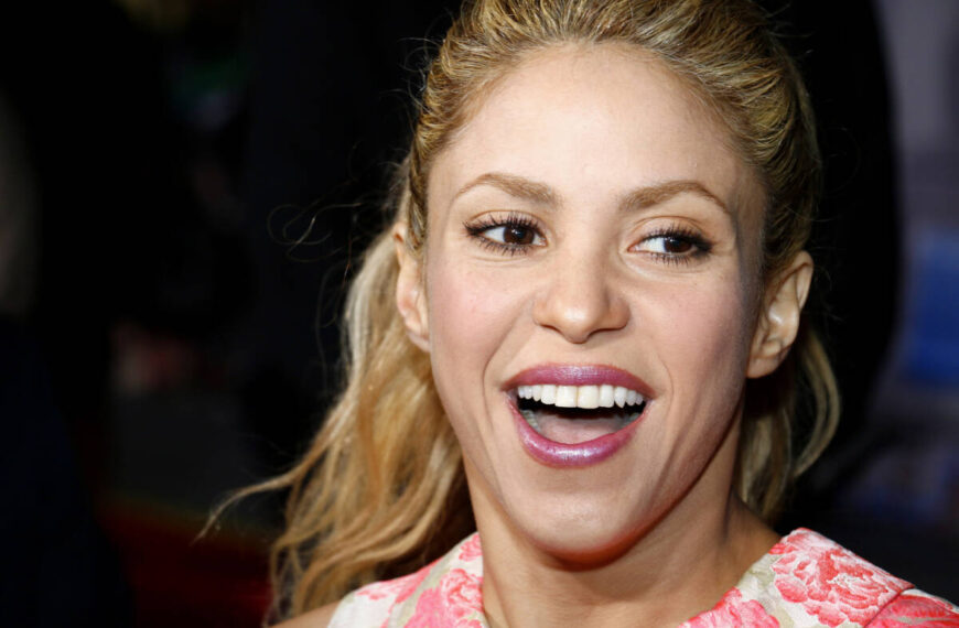 Shakira brano anacrostico