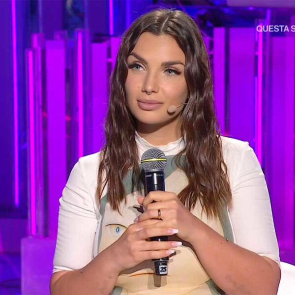 Elettra Lamborghini gela Mara Venier: “Un bambino? Sacrilegio!”