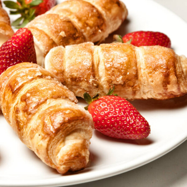 Cannoli crema e fragole in friggitrice ad aria