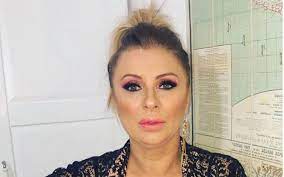 Tina Cipollari sfogo social: “Berlusconi? Ora parlo io”