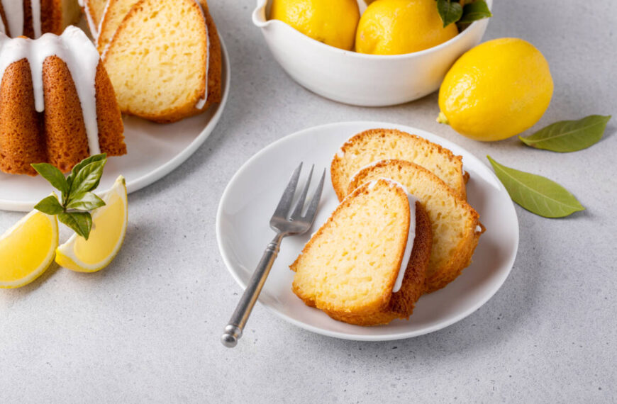 Torta al limone soffice in friggitrice ad aria