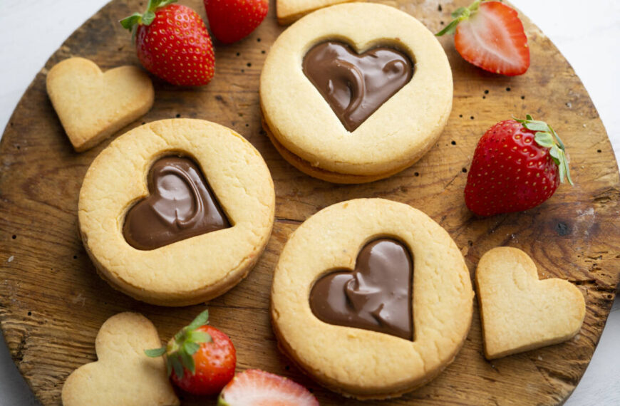 Biscotti "Occhi di bue cuore" nella friggitrice ad aria per San Valentino