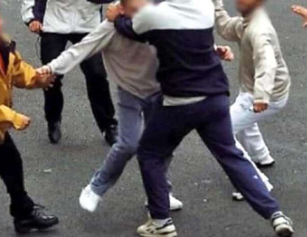 Sardegna: 14enne picchiato dal branco